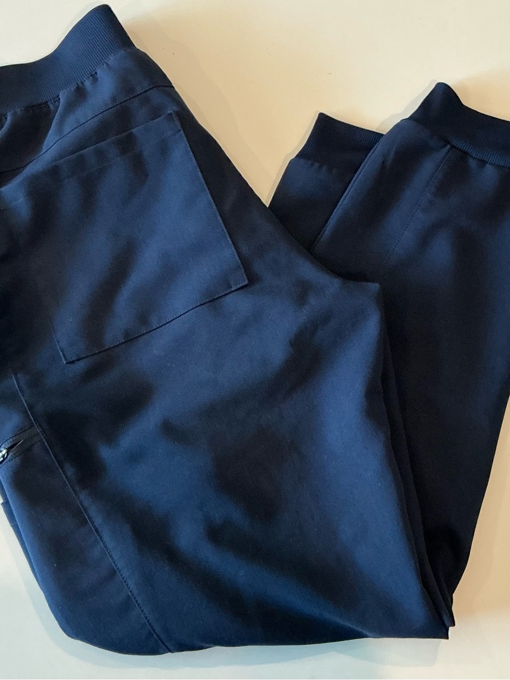 Fabletics Navy Jogger Scrub Pants Size M Short - Picture 4 of 7